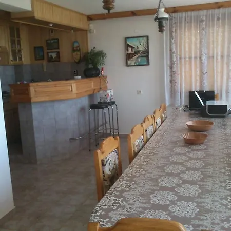 Bardeni Hotel